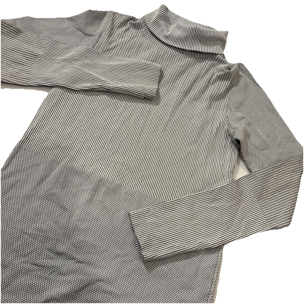 ATHLETA Women's  Performance Turtleneck Sweater Medium Gray Micro Stripe Stretch